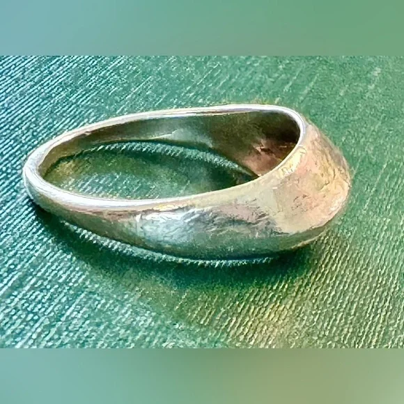 Antique Sterling Silver Peaked Dome Ring (5.75)